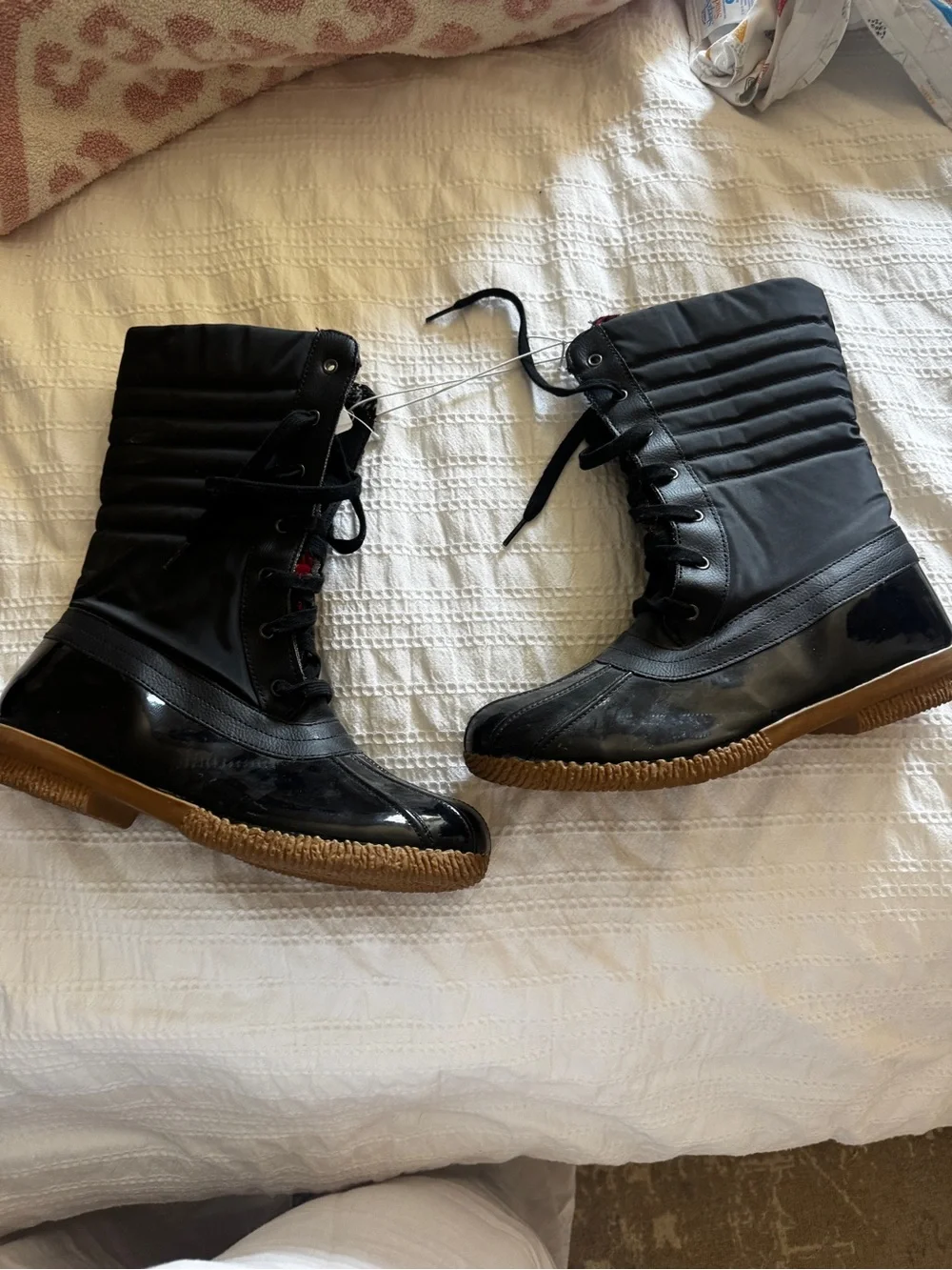 Merona Black Lace-Up Waterproof Winter Boots with Brown Sole